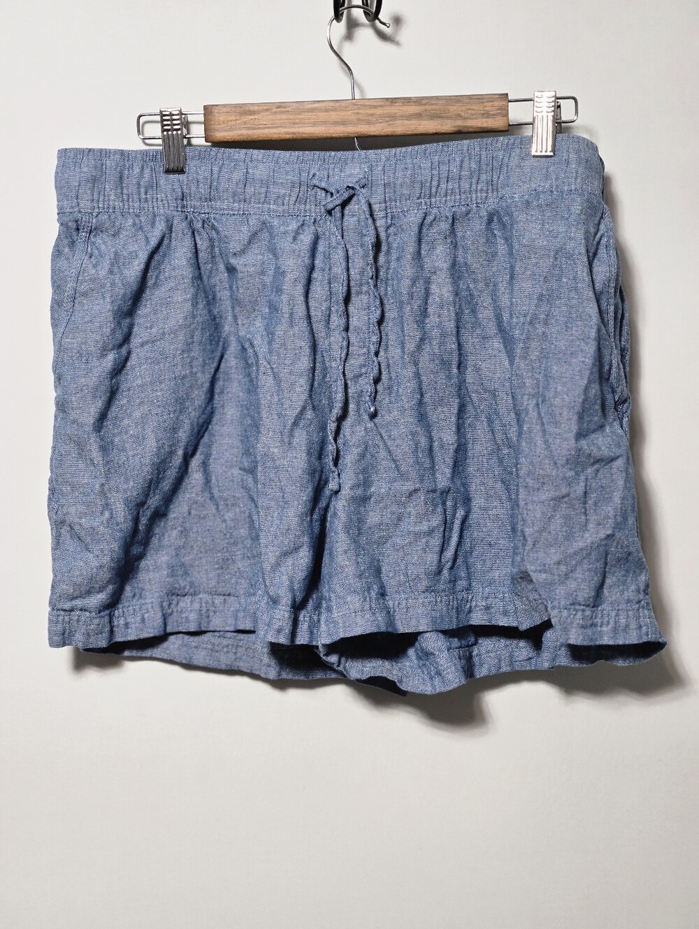 GAP Blue Chambray Linen Blend Pull On Shorts Women’s XL Elastic Waist Casual